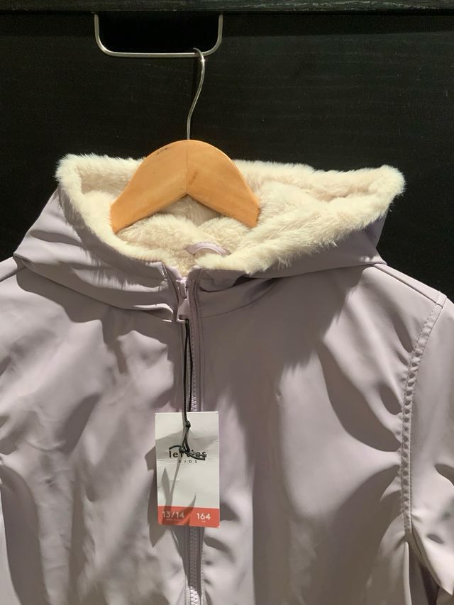 Chubasquero Lefties Talla 13-14 con pelo sintético