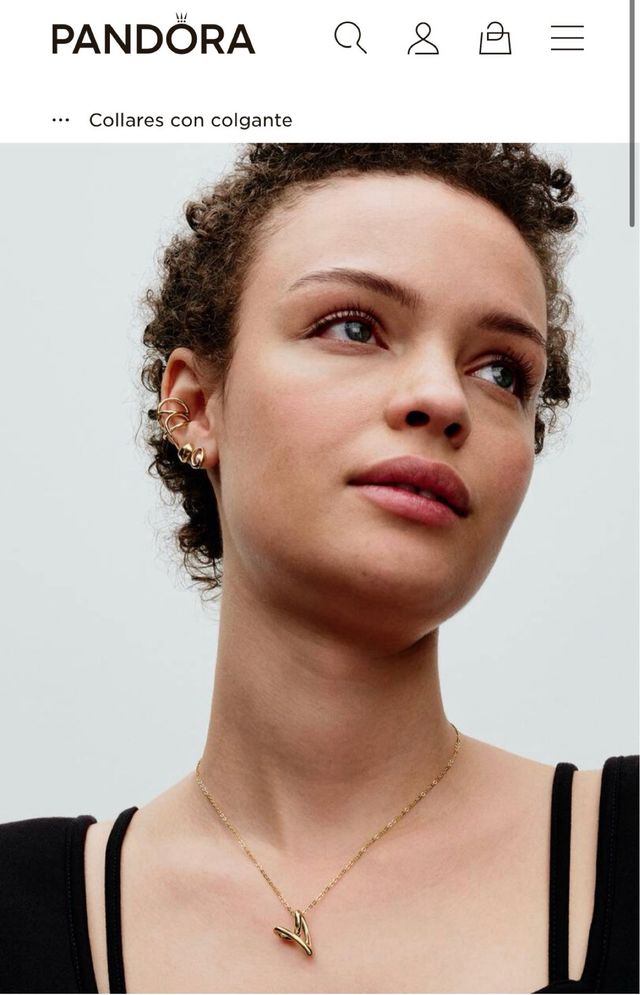 Collar y colgante corazón Pandora oro