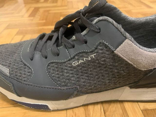Zapatillas Gant grises y blancas