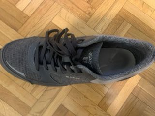 Zapatillas Gant grises y blancas