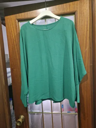 Diferentes ropa para mujeres XXL