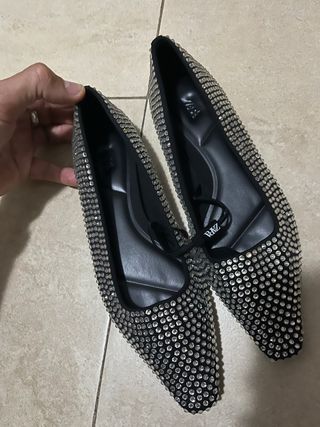 Bailarinas Zara pedrería negras y plateadas