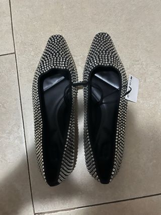 Bailarinas Zara pedrería negras y plateadas