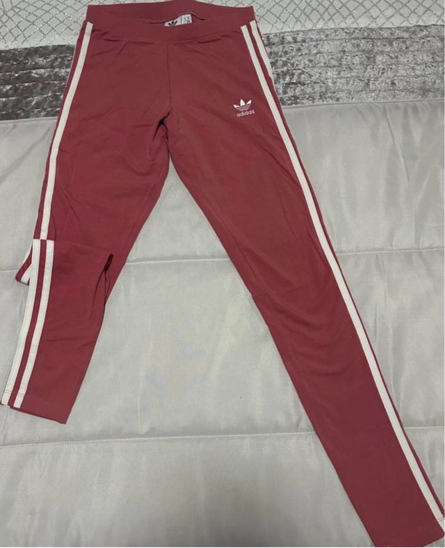 Leggings Adidas Rojo con Rayas Blancas