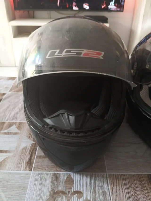 Cascos de moto LS2 negros