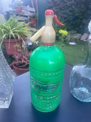 Sifón La Revoltosa antiguo cristal y plástico