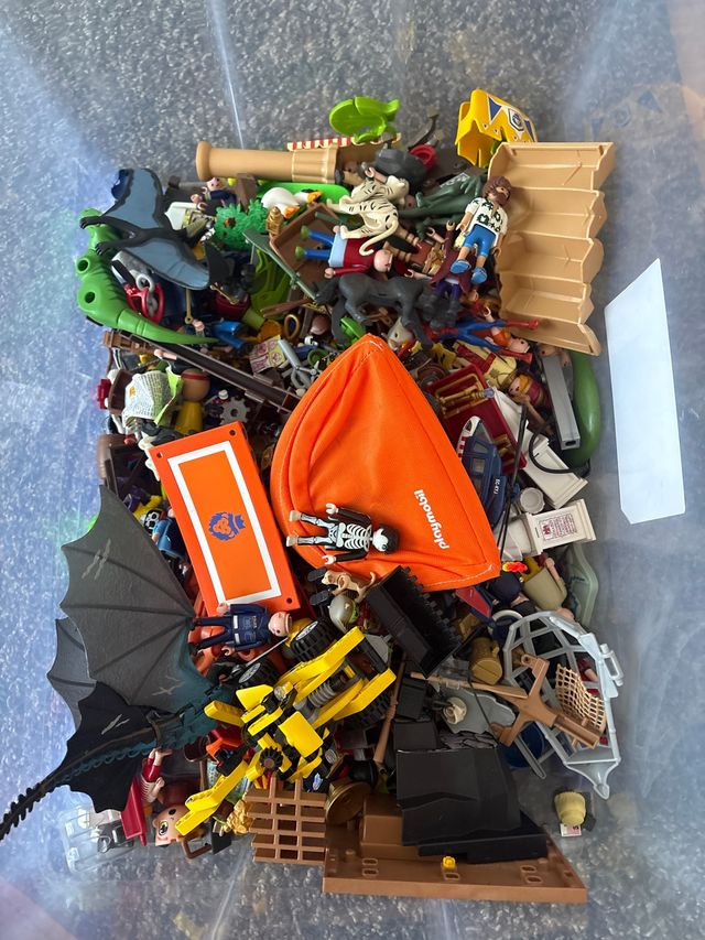 Caja de figuras y accesorios Playmobil