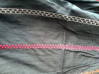 Camisa Bershka bordada multicolor