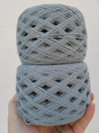 10 ovillos lana acrílica gris. 1069gr