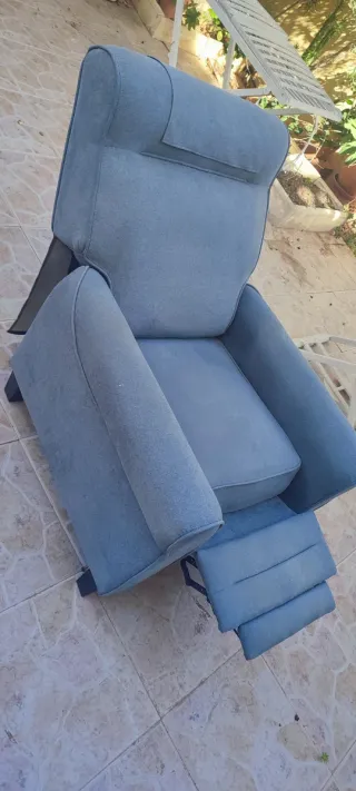 Butaca reclinable de tela gris
