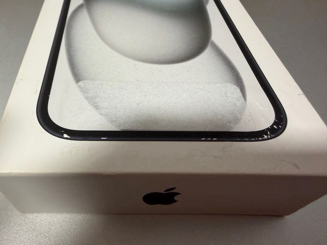 Scatola originale per iPhone 15