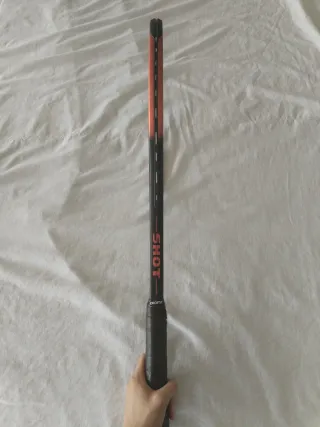 Raqueta de tenis para adultos.