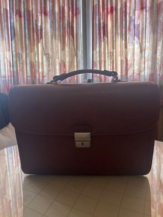 Maletín formal marrón