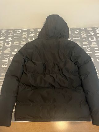 Abrigo Supply & Demand negro