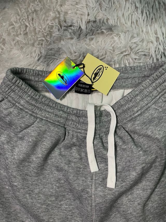 Pantalón Corteiz Gris