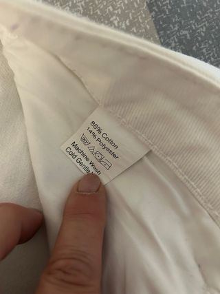 Jeans bianchi strappati