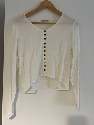 Blusa Stradivarius blanca manga larga