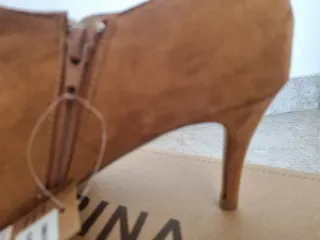 Botín tacón marrón talla 39