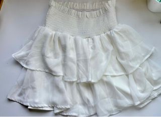 Falda blanca volantes talla S