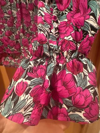 Camisa Shein floral rosa y verde