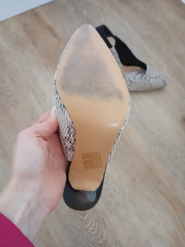 Zapatos de tacón animal print SOLO VENTA EN PERSON