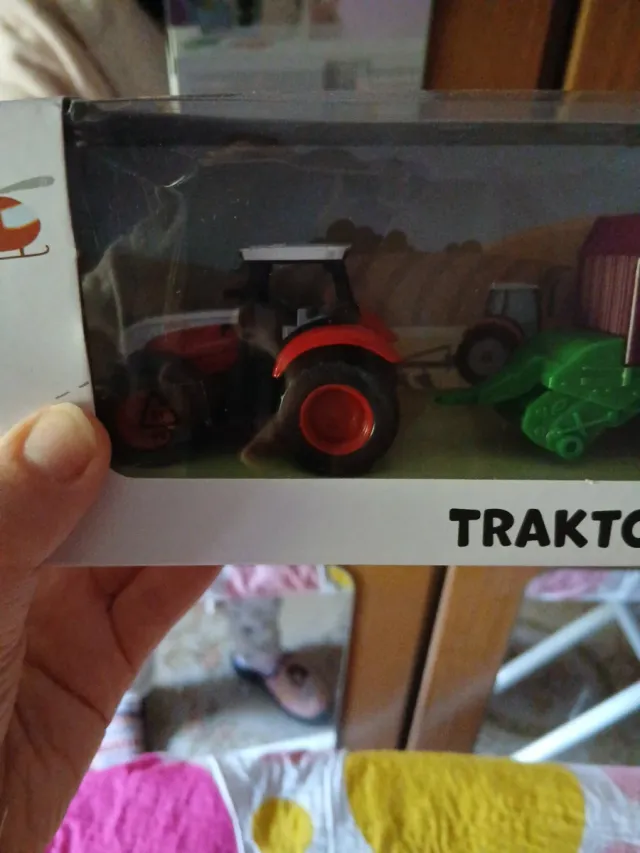 Tractor y remolque de juguete