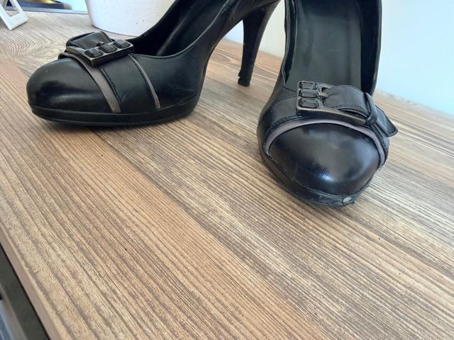 Tacones italianos negros elegantes – Talla 39