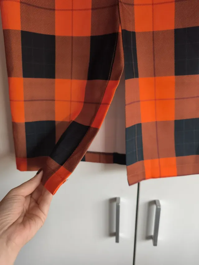 Falda larga cuadros naranja y negro