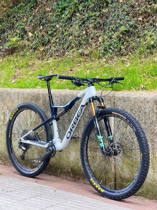 Orbea Oiz M10 Kashima CARBONO