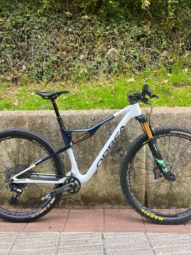 Orbea Oiz M10 Kashima CARBONO