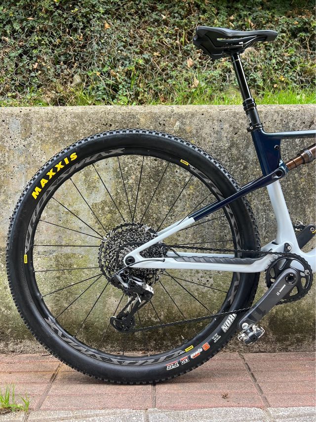 Orbea Oiz M10 Kashima CARBONO