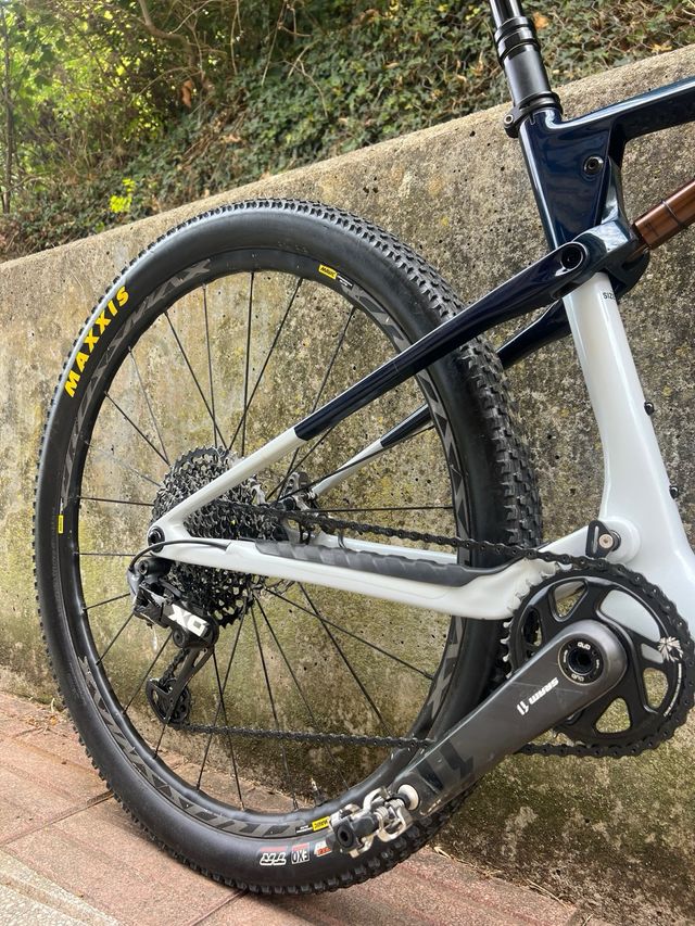 Orbea Oiz M10 Kashima CARBONO