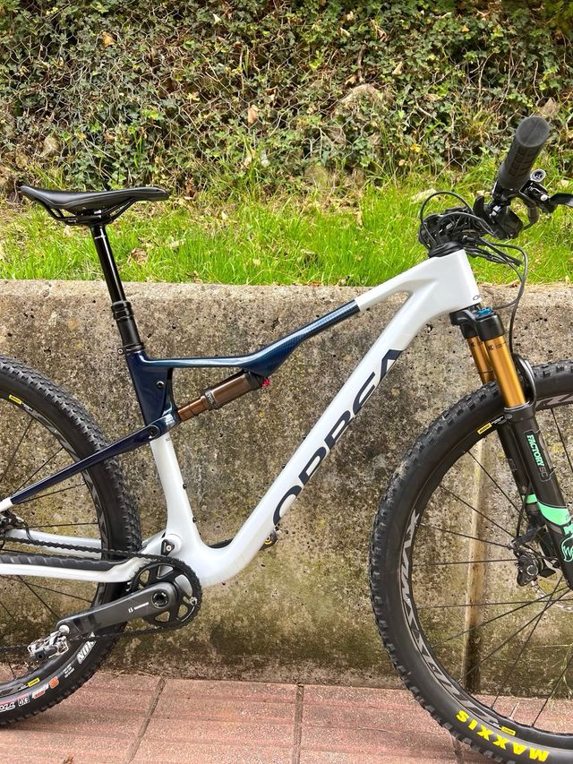 Orbea Oiz M10 Kashima CARBONO