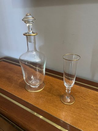 Set bottiglia e 7 bicchieri bordi d’orati 