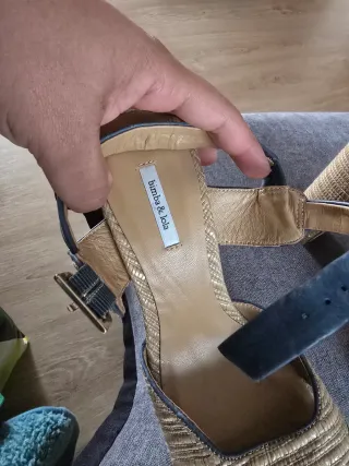 Zapatos Bimba y Lola Azul y Dorado