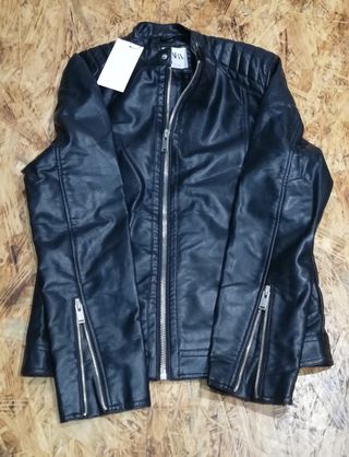 Cazadora Polipiel Zara Talla L.