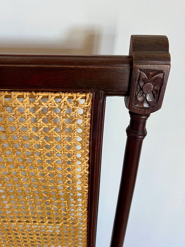 Sillas Madera clásicas .