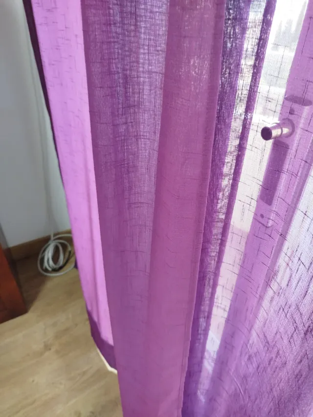 Cortinas de salón moradas
