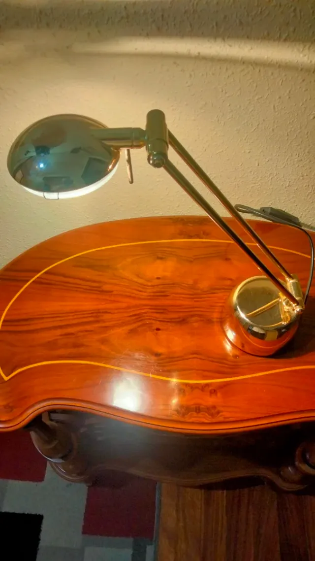 Lampada da tavolo per ufficio articolabile in stile classico