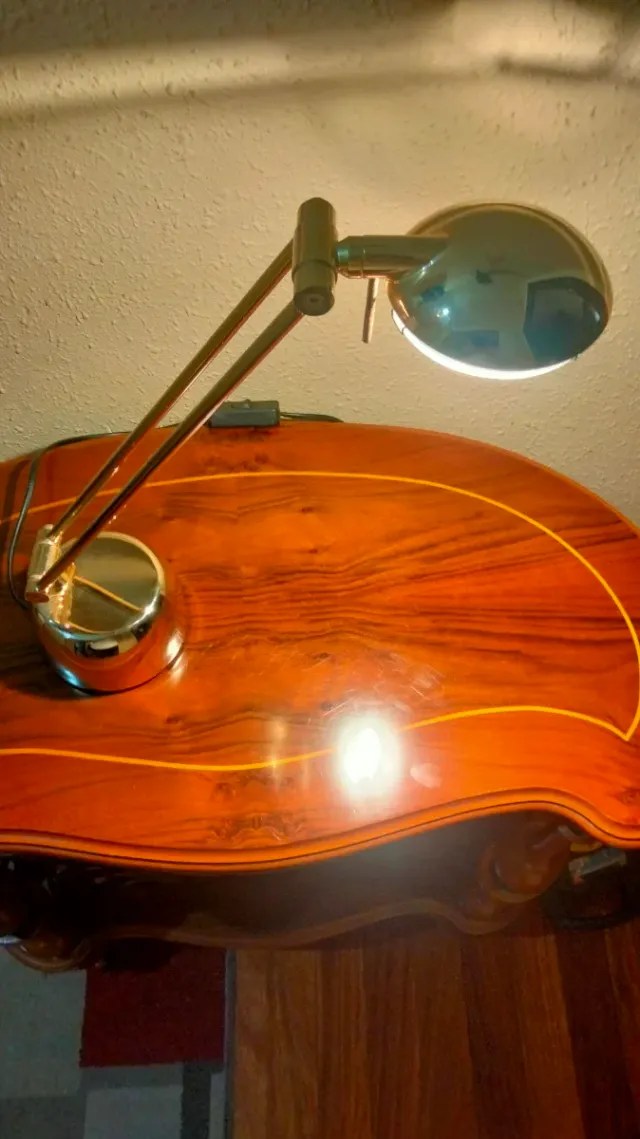 Lampada da tavolo per ufficio articolabile in stile classico