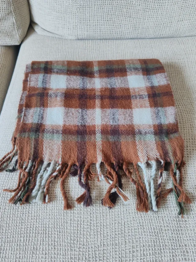 2 Bufandas de Lana Cuadros Azul y Marrón