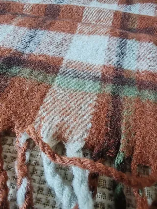 2 Bufandas de Lana Cuadros Azul y Marrón