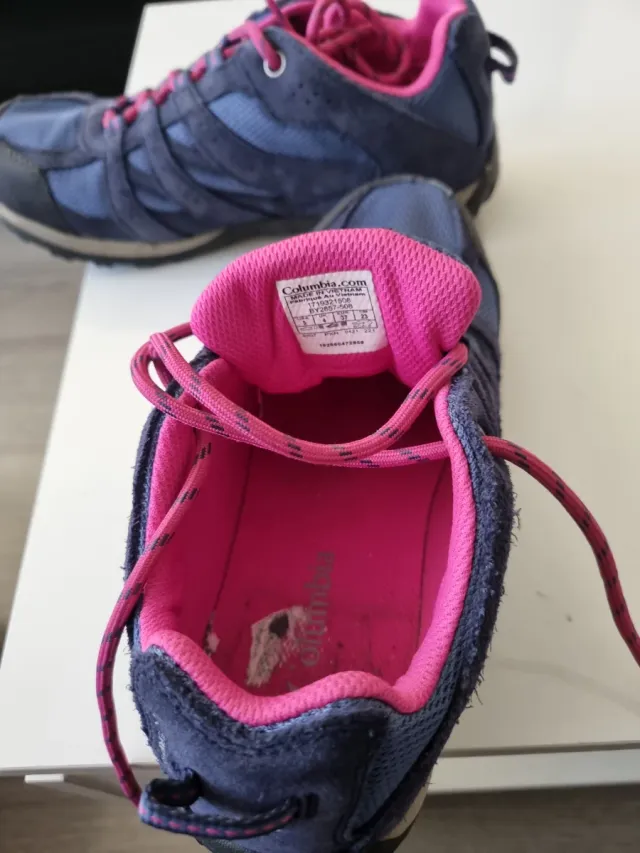 Zapatillas senderismo Columbia azules y rosas