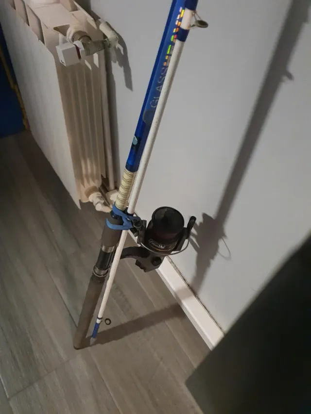 Caña de pescar con carrete