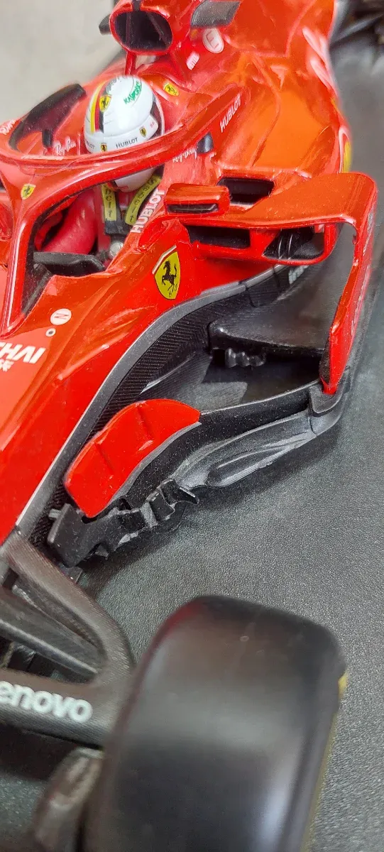 Ferrari SF71H Vettel Burago 1/18