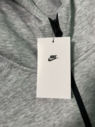 Sudadera Nike Tech Fleece Gris