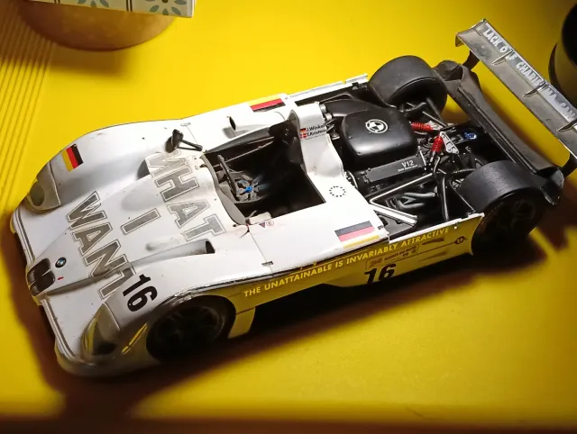 Maqueta BMW V12 LMR 1/18 Kyosho