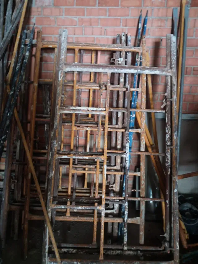 Andamios tubulares metálicos