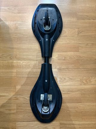 Monopatín Street Surfing The Wave