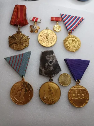 Lote Medallas Yugoslavas Antiguas